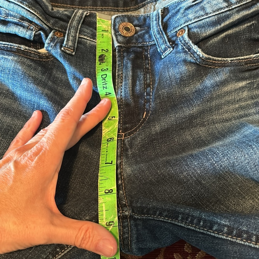 Silver Jeans Sulki Capri - Picture 9 of 12